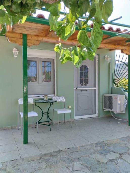 Lovely Guesthouse On The Beach Agia Anna  Exterior photo